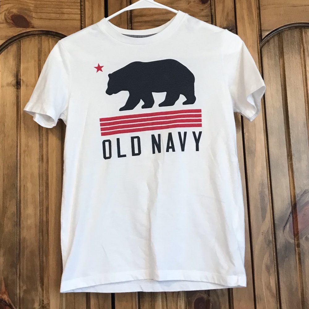 Boys Old Navy graphic tee size L (10/12)